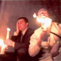 Православные молятся о схождении Благодатного Огня