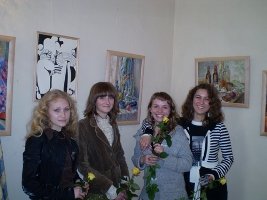 Во Дворце студентов Днепропетровска открылась выставка студентов дизайнеров