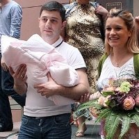 Спустя месяц после рождения ребенка, Ксения Бородина вернулась на Дом-2. Видео