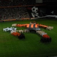 В Донецке по случаю открытия стадиона «Донбасс-Арена состоялось грандиозное шоу. Видео
