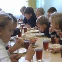 В Днепропетровске 90% школьных столовых прошли проверку санстанции