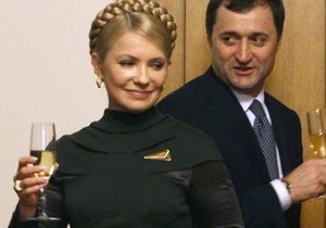За границей выбирают Тимошенко!