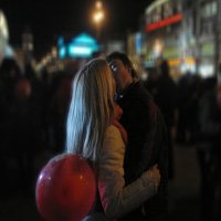 В Днепропетровске идут на рекорд Гинесса по поцелуям