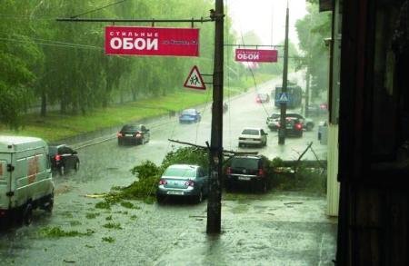 На Украину обрушились ураганы и ливни