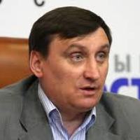В Днепропетровске избили и обокрали депутата «Фронта Змін» Виктора Романенко
