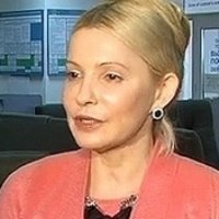 Тимошенко в Днепропетровске сменила прическу. Видео