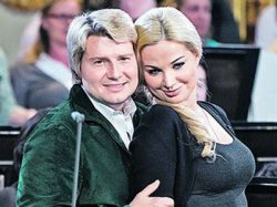 Малахов застукал Баскова с любовницей